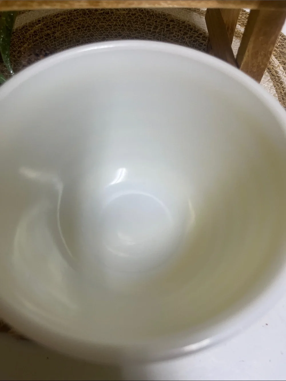 Pyrex 2 pc Yellow Stripe nesting bowls 1.5 pt & 1.5 qt in good condition